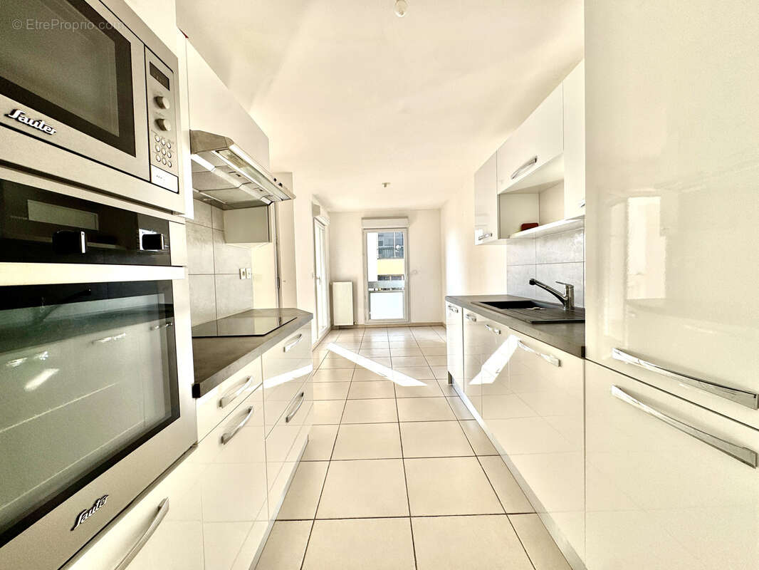 Appartement à MARSEILLE-8E