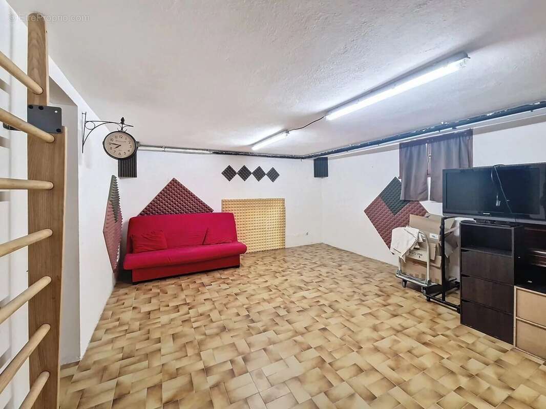Maison à MIRABEAU