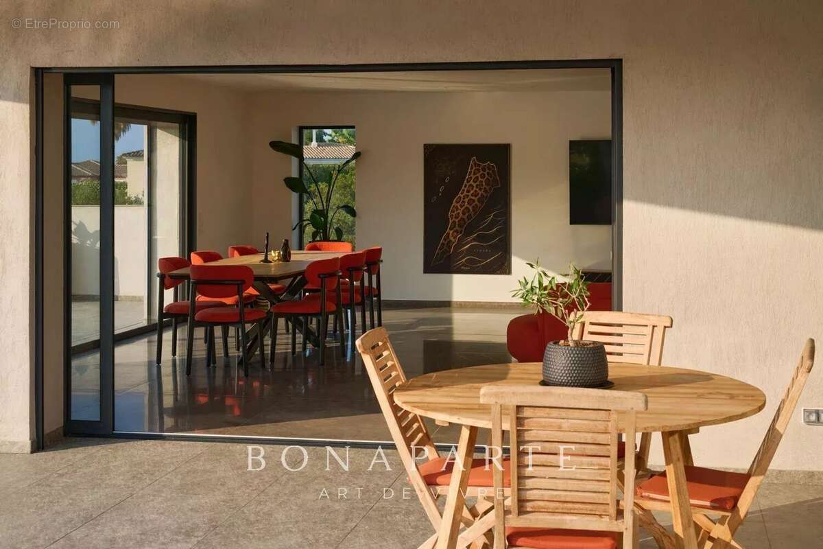 Saint-aygulf exclusivite : villa contemporaine neuve – position dominante – vue sur la forêt - photo 8