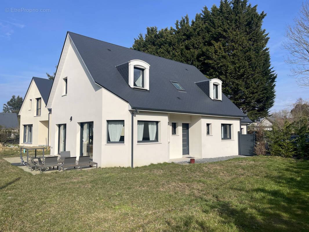 Maison 6 pieces 2024 145m2 - 4 chambres sur 640m2 de terrain - photo 1