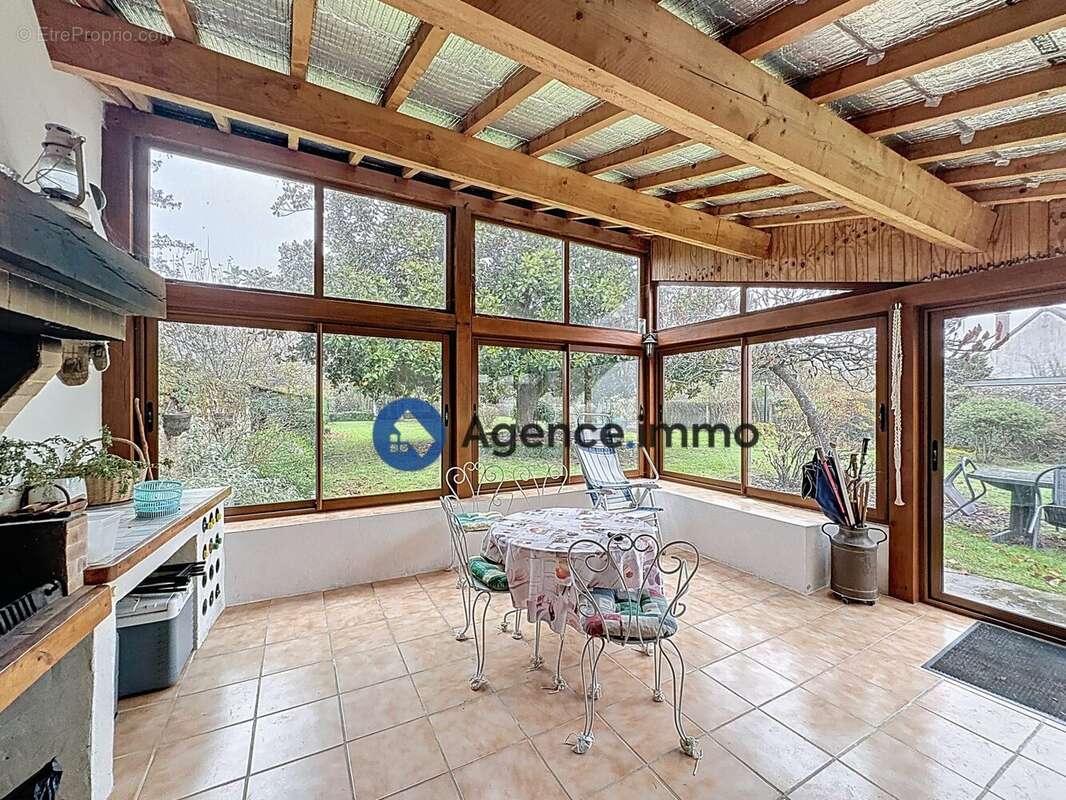 Maison à NAZELLES-NEGRON