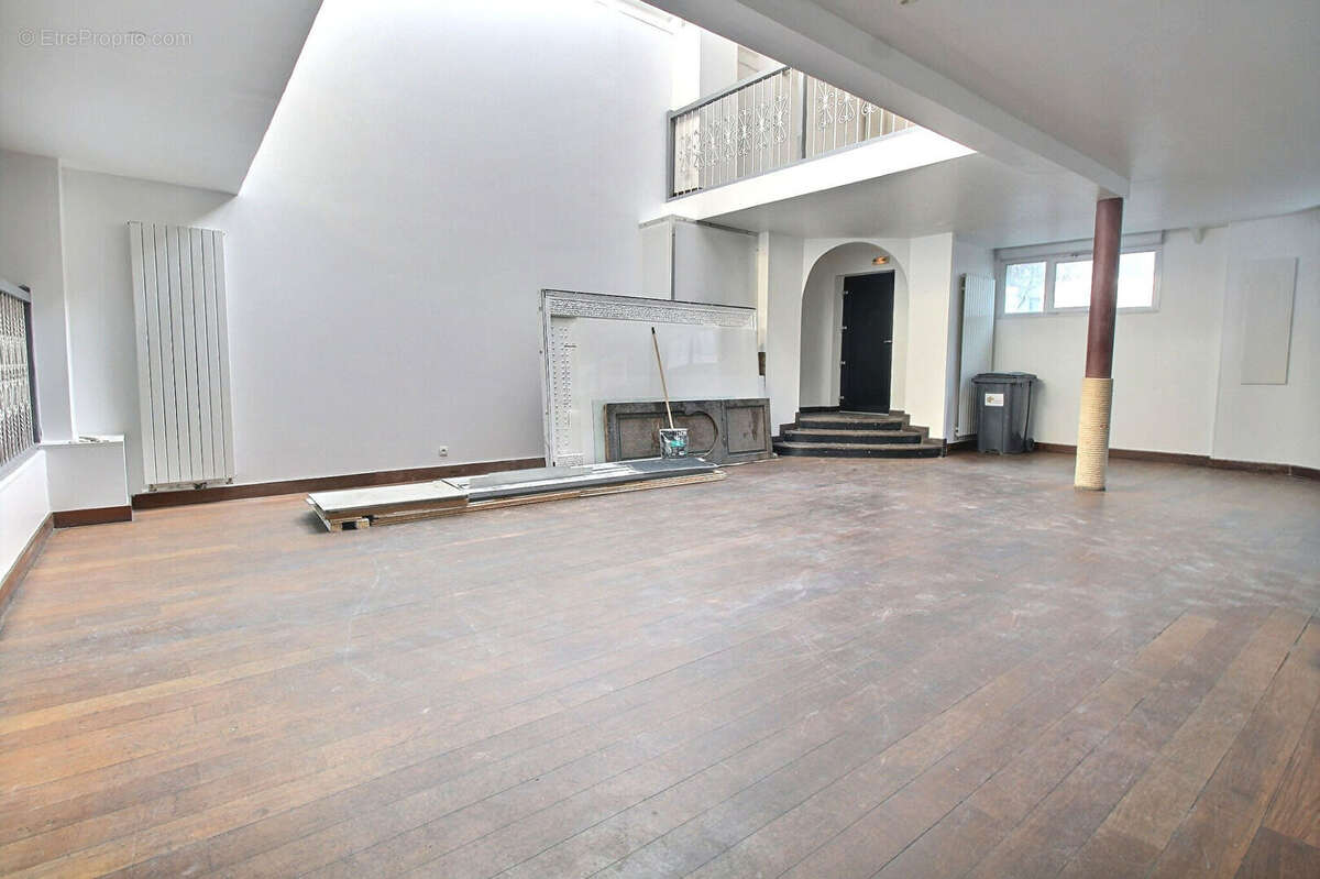 Appartement à LA GARENNE-COLOMBES