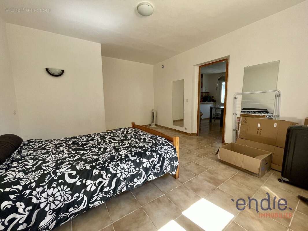 Lorgues villa t7 piscine garage cave - photo 13