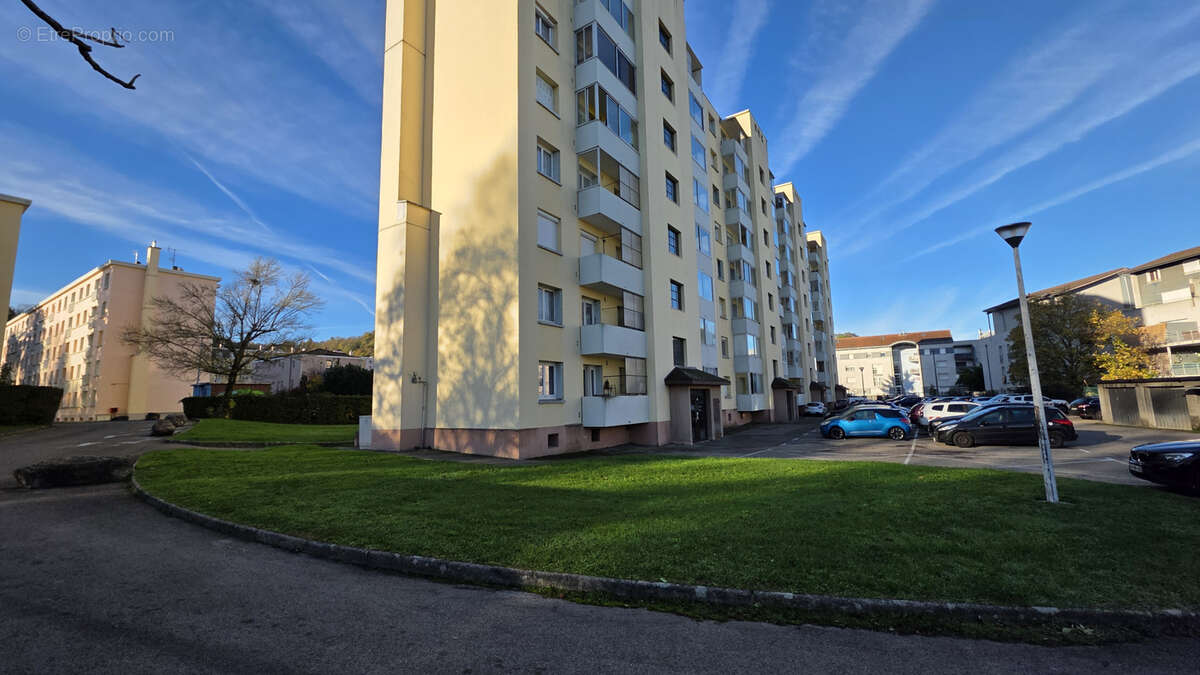 Appartement à BOURGOIN-JALLIEU