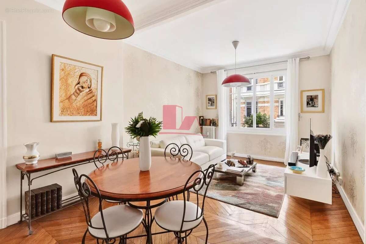 Appartement à ISSY-LES-MOULINEAUX