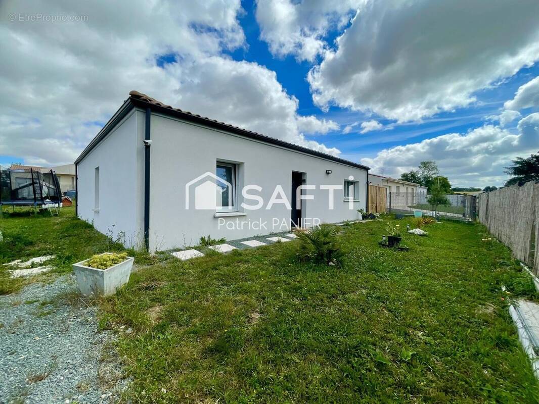 Photo 1 - Maison à ASNIERES-LA-GIRAUD