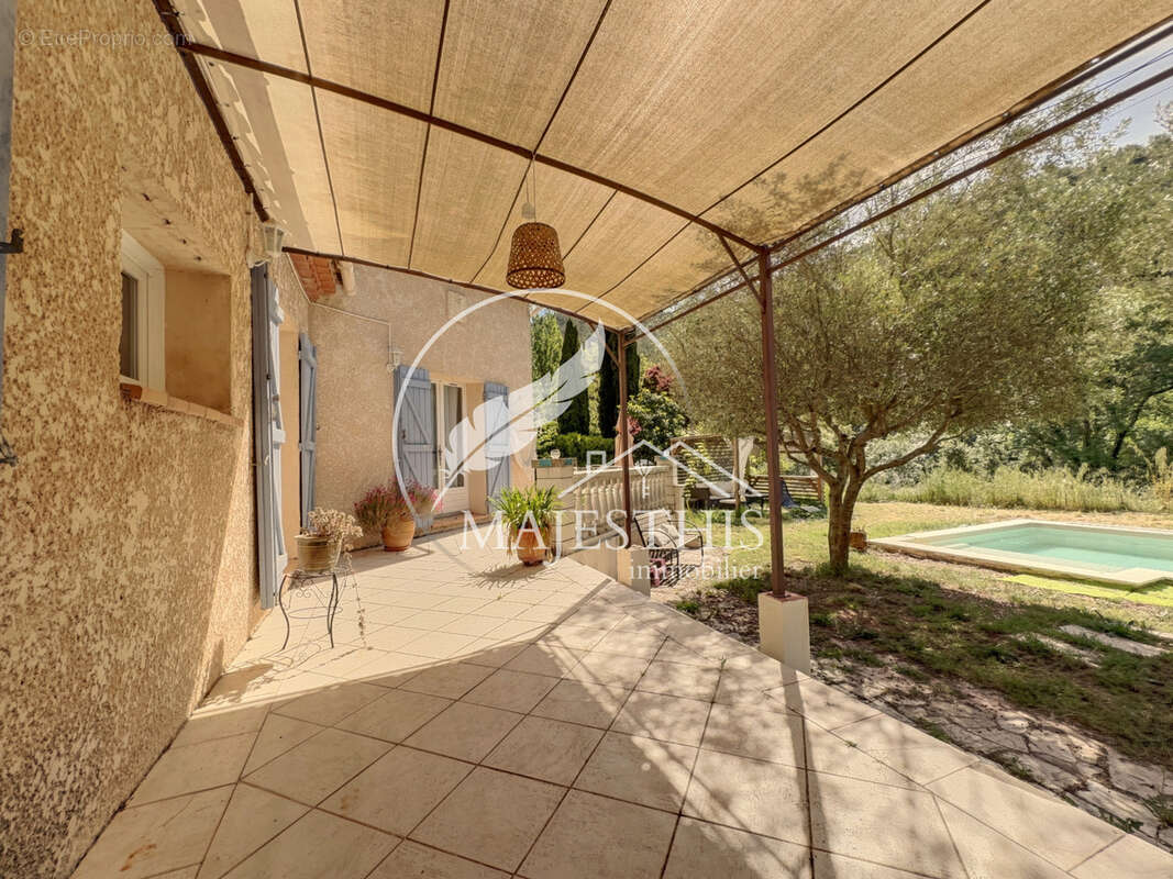 Maison à SOLLIES-TOUCAS