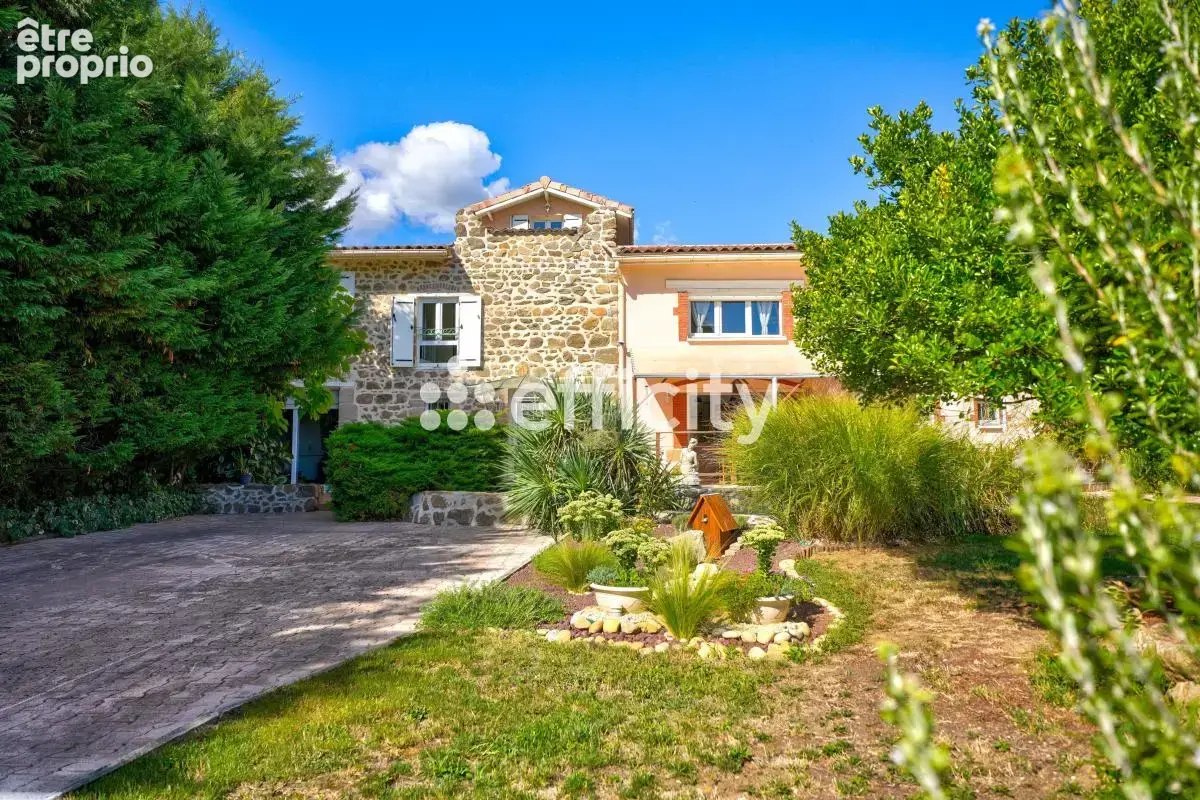 Maison 7 pièces 158 m² à vendre à Condrieu (69420) - photo 2