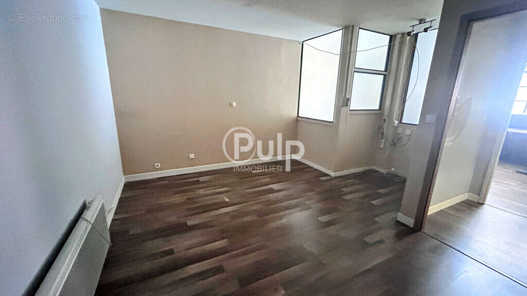 Appartement à COURRIERES