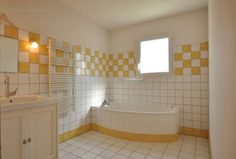 Maison à SAINT-SORLIN-EN-VALLOIRE