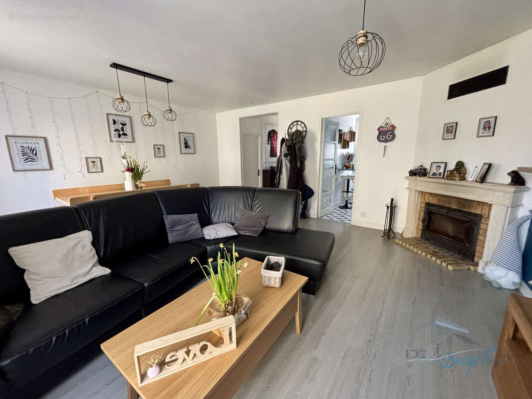 Maison à JANVILLE-SUR-JUINE