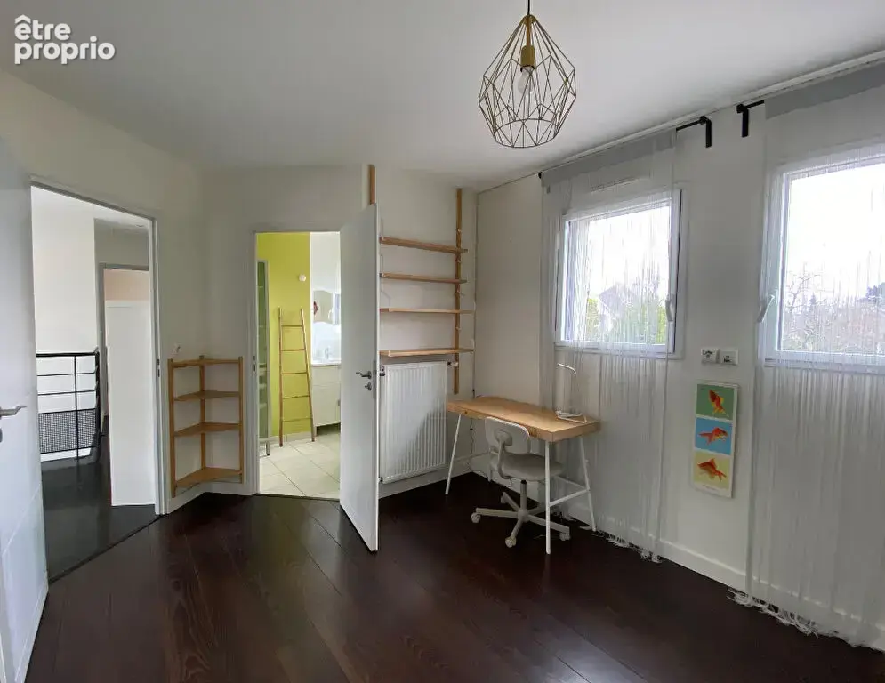 Maison contemporaine dans une rue au calme avec jardin paysagé et spa - photo 13