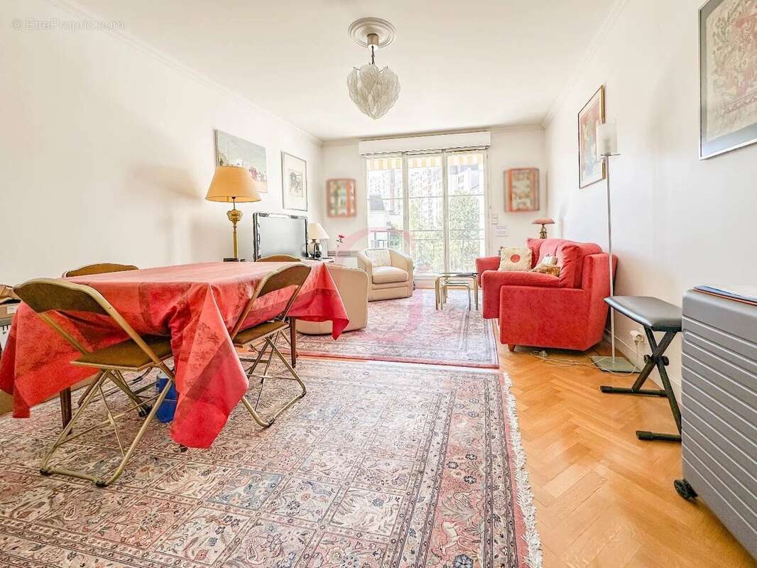 Appartement à BOURG-LA-REINE