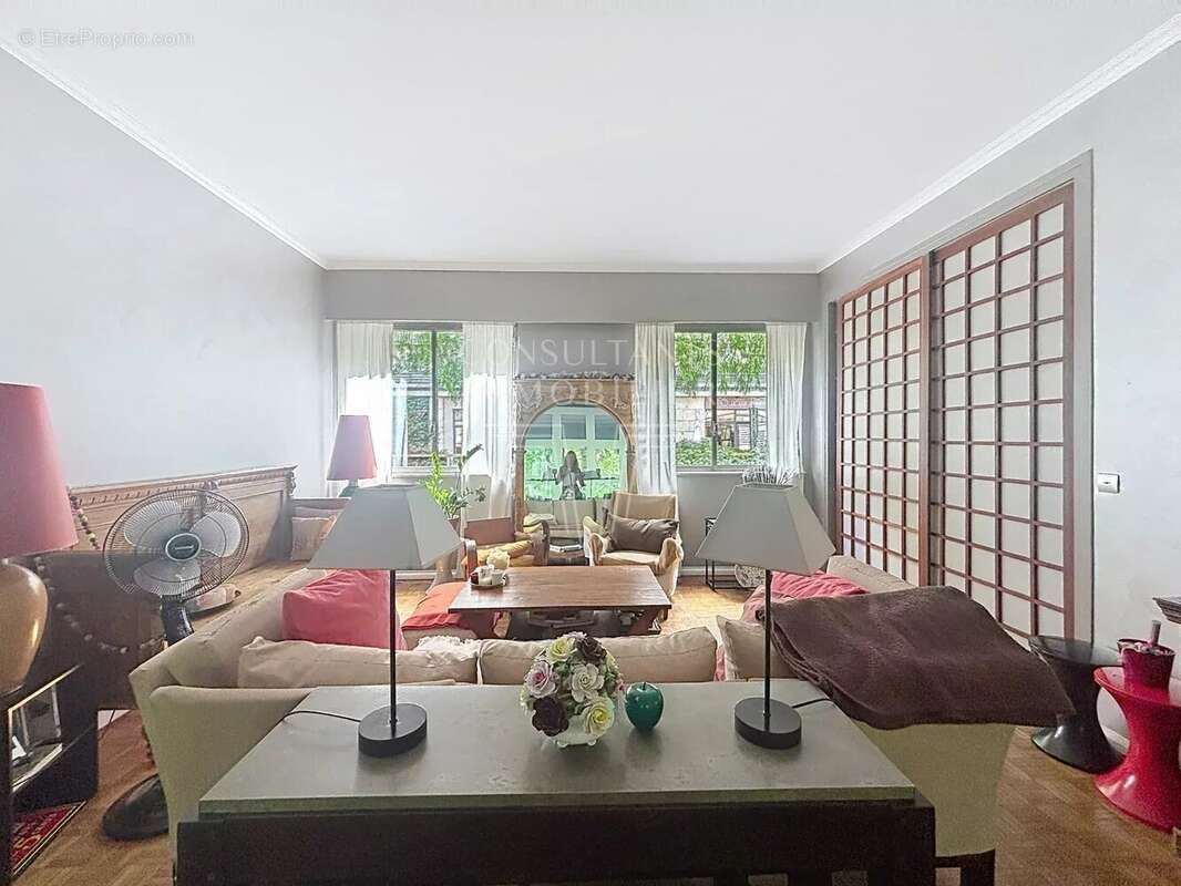 Appartement à NEUILLY-SUR-SEINE