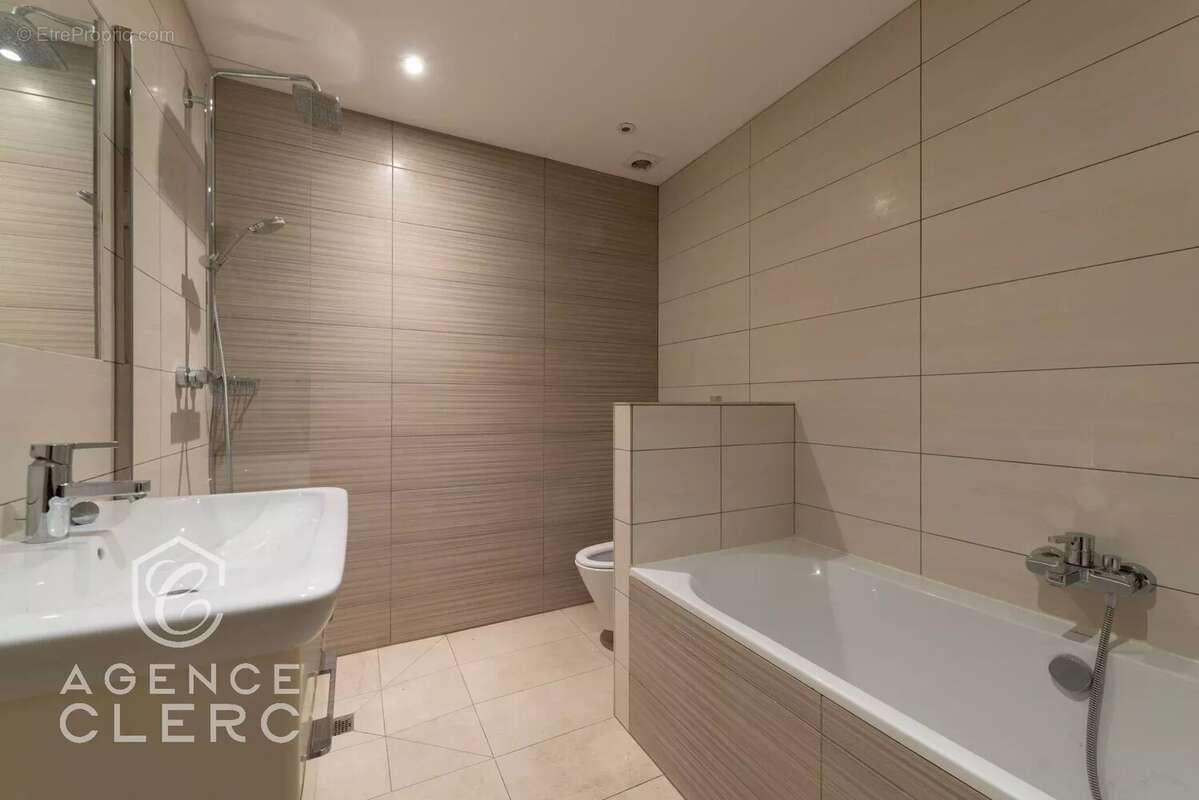 Maison à VEYRIER-DU-LAC