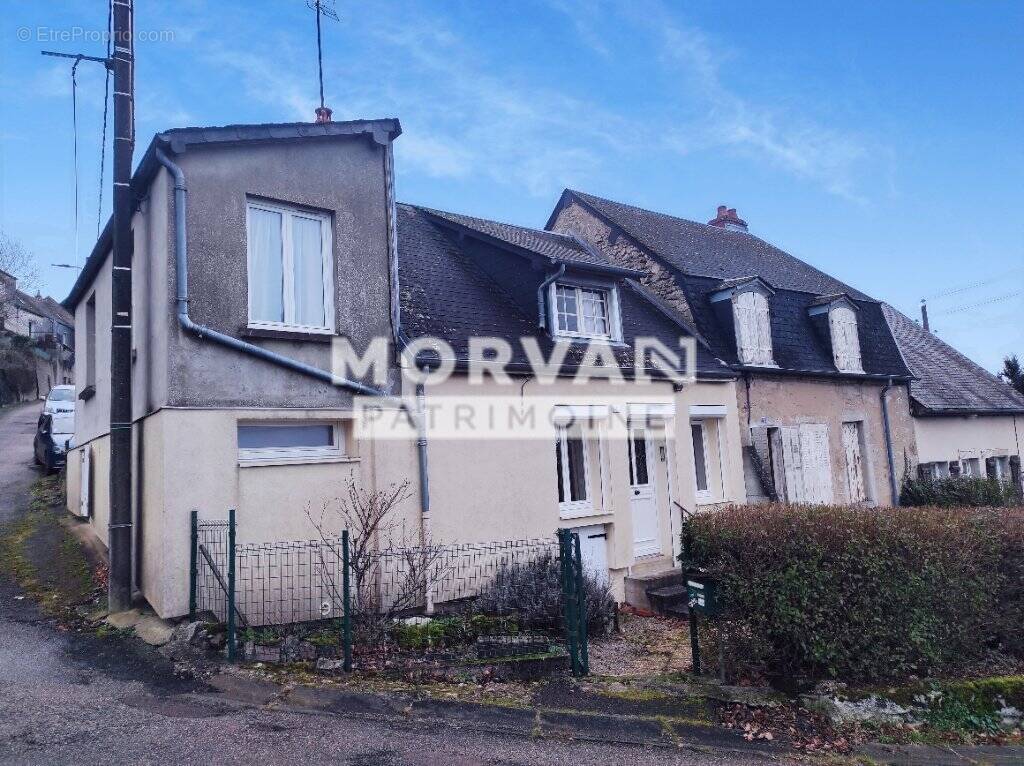 Maison à CHATEAU-CHINON(VILLE)