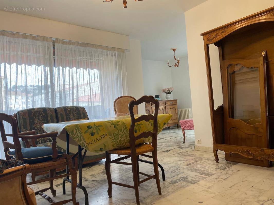 Appartement à SAINT-MANDRIER-SUR-MER