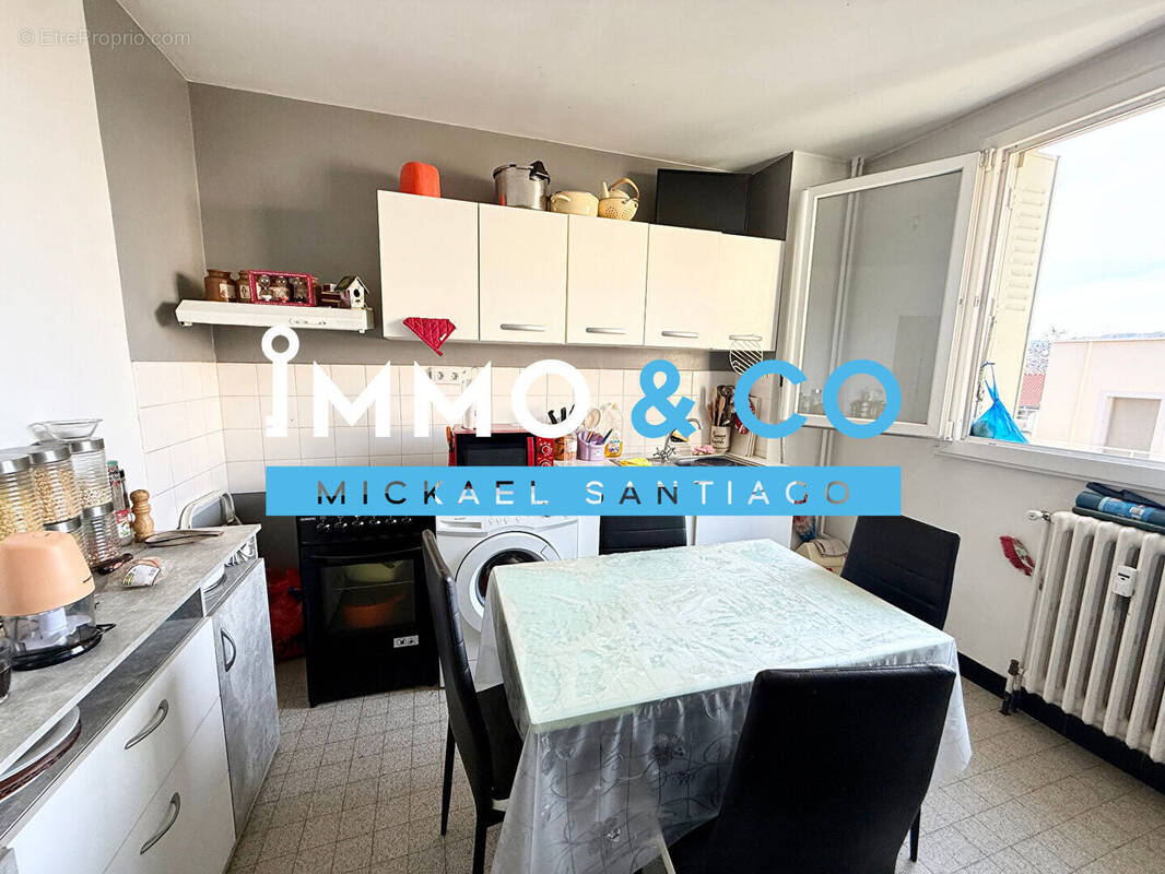 Appartement à BOURG-LES-VALENCE