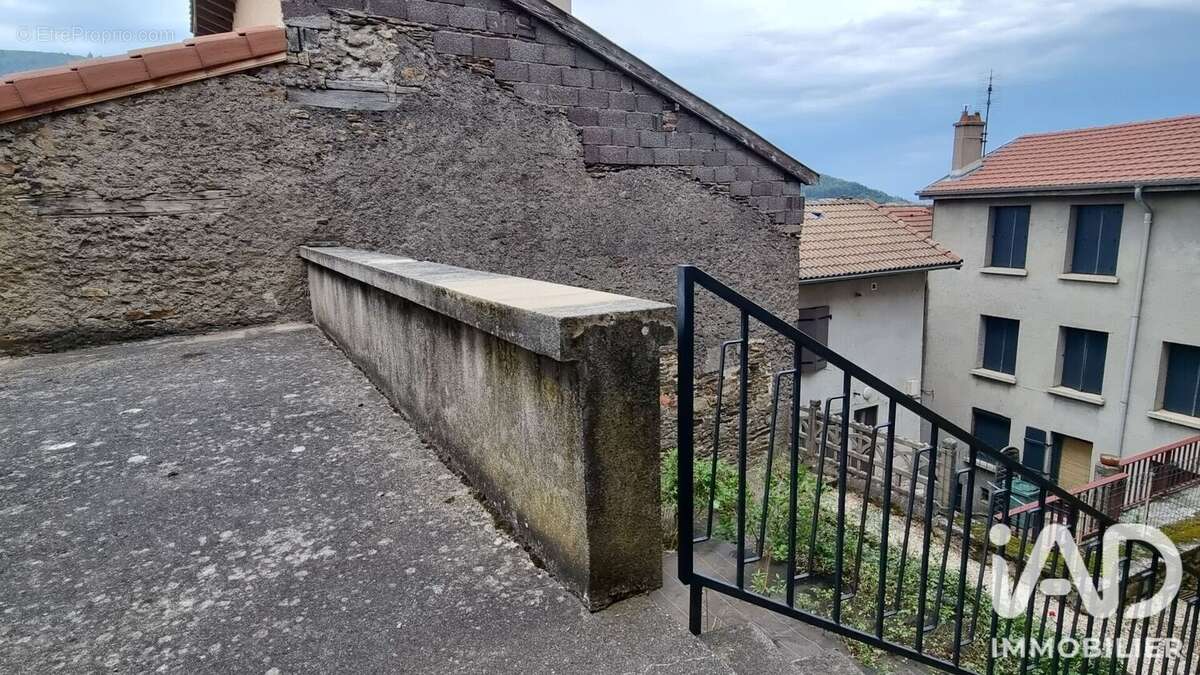 Maison 156 m² à La Valla-En-Gier  - photo 6