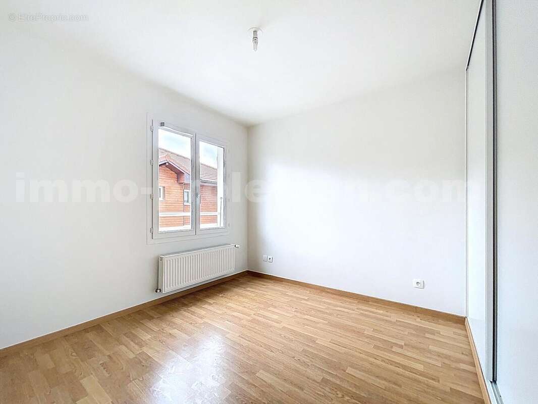 Appartement_T2_vetraz-Monthoux_CENTRE_secteur_calme_verdoyant_CEVA_frontière_SUISSE_Geneve_IMMOBILLIER_investissement_séjour_mairie_bellino - Appartement à VETRAZ-MONTHOUX