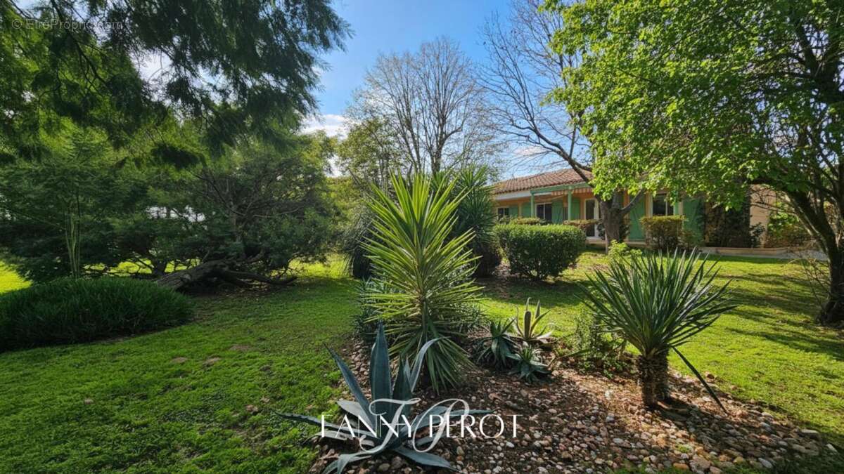 Maison à SAINT-CYPRIEN