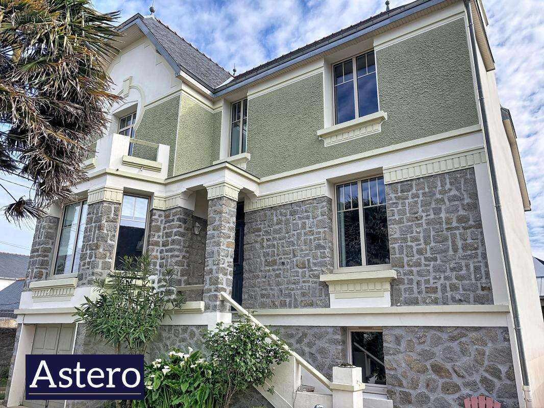 Maison à PORT-LOUIS