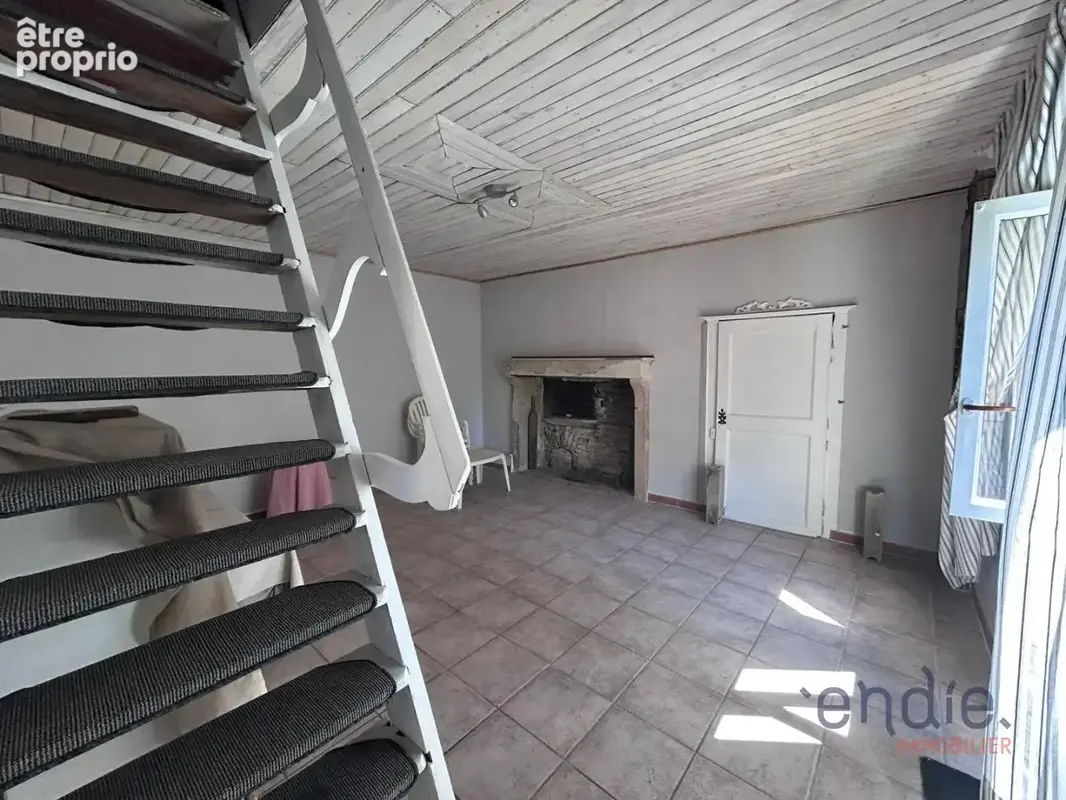 À vendre - maison type longère à rénover sur la commune de fauverney - photo 4