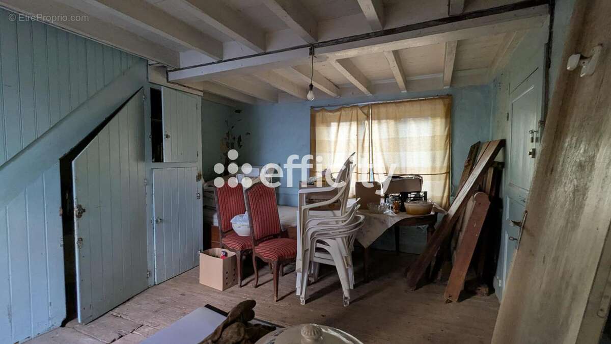 Maison à SAINT-REMY-SUR-DUROLLE