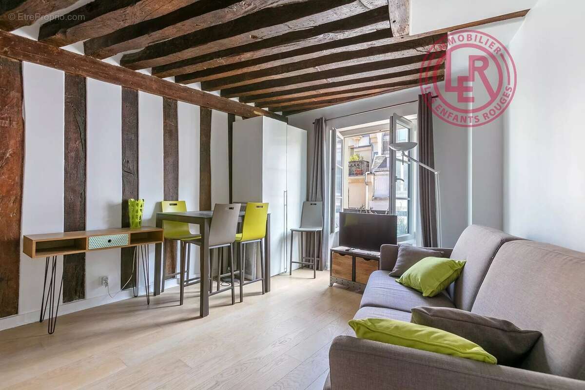 Paris 6ème -  Saint-Germain-des-Prés - Rue de Buci - Studio avec ascenseur - photo 2
