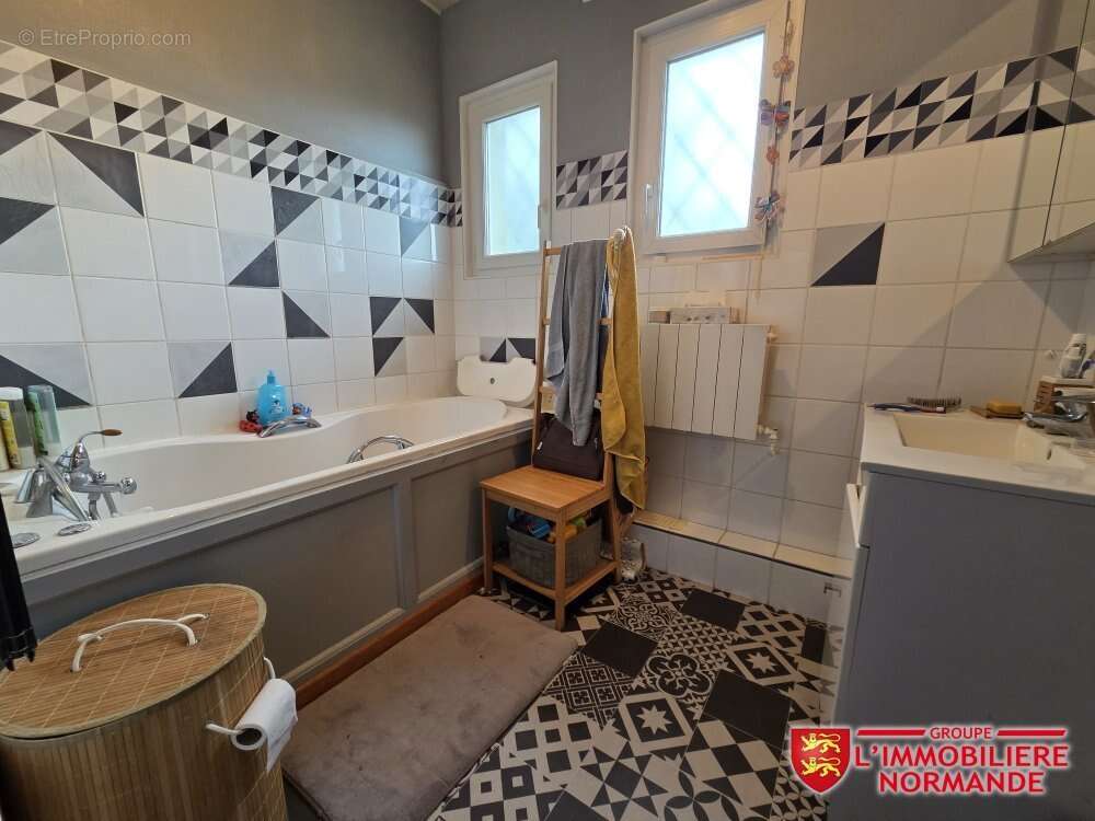 Maison à PONT-DE-L&#039;ARCHE