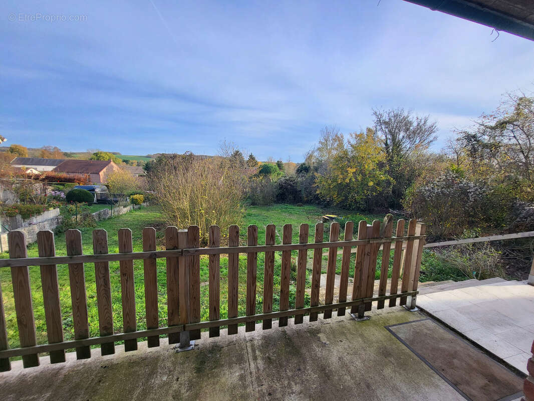 Maison à FOSSEMANANT