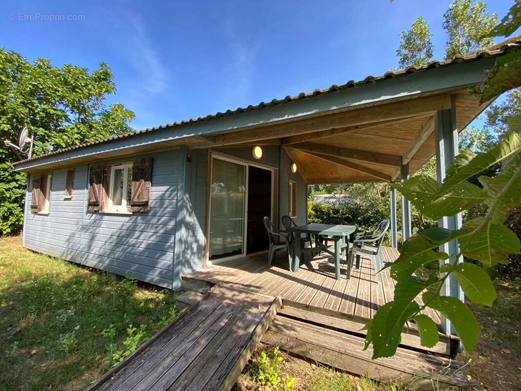 SAINT DENIS - INVESTISSEMENT LOCATIF - LOT de 5 Chalets 2 chambres - 32,69 m² - proche plage - photo 5