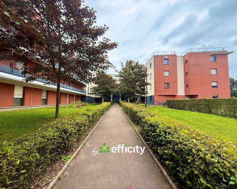 Appartement à SAINT-CYR-L'ECOLE