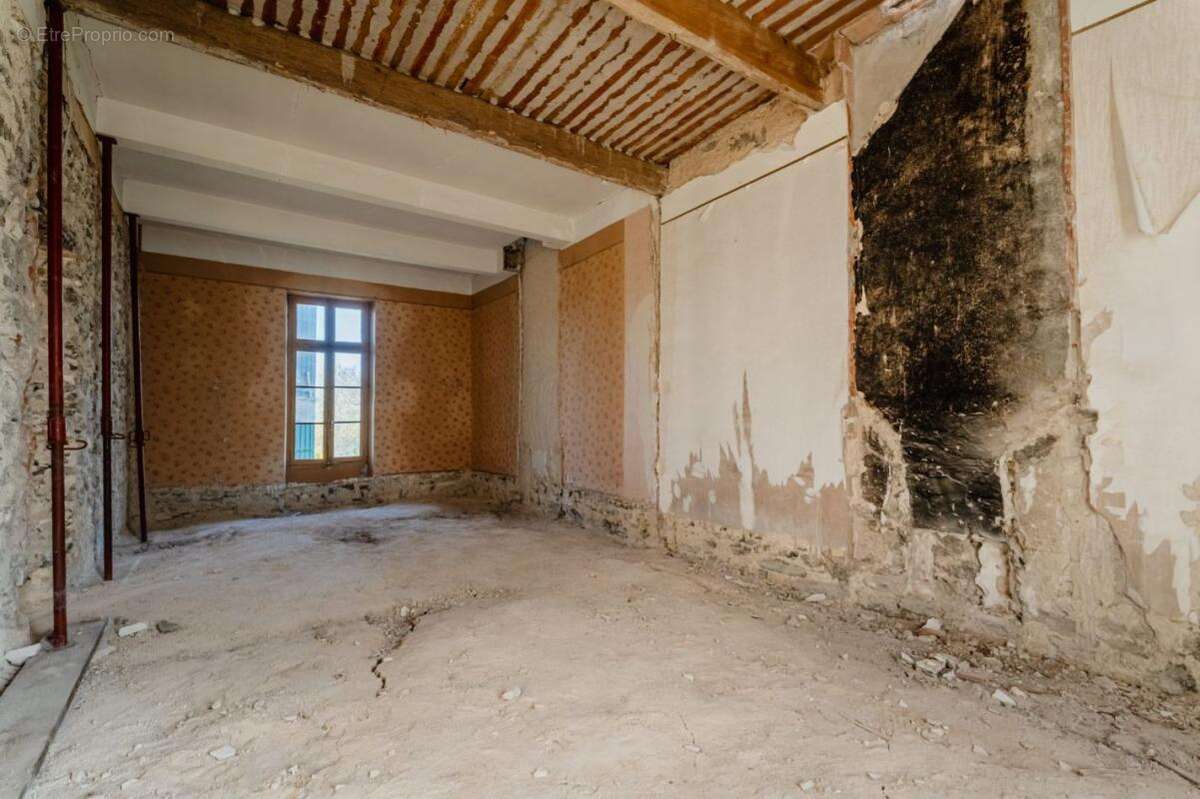 Maison à MONTBLANC