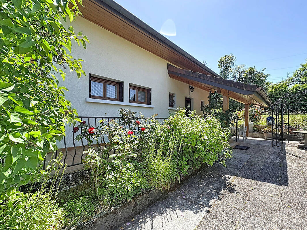 Appartement à AMANCY