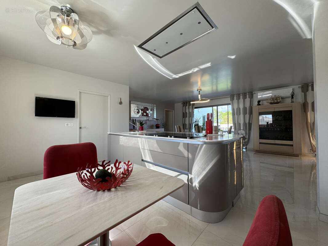 Maison à MESCHERS-SUR-GIRONDE