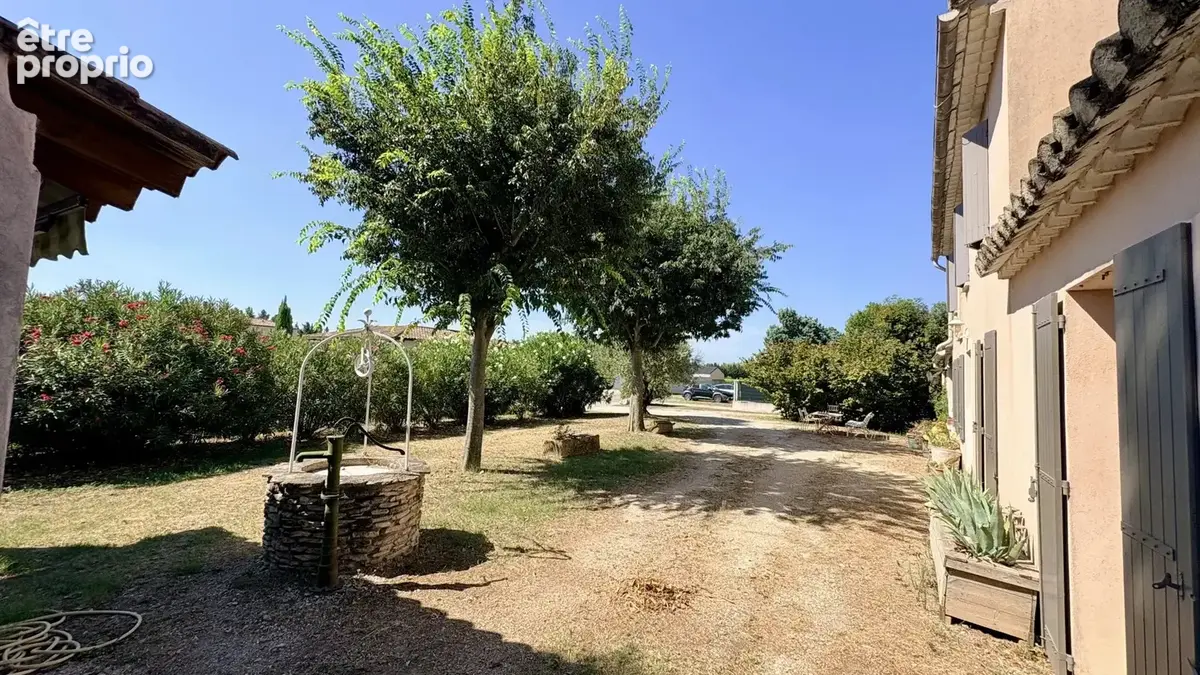 Propriété de charme et caractère a L’Isle-sur-la-Sorgue - photo 21