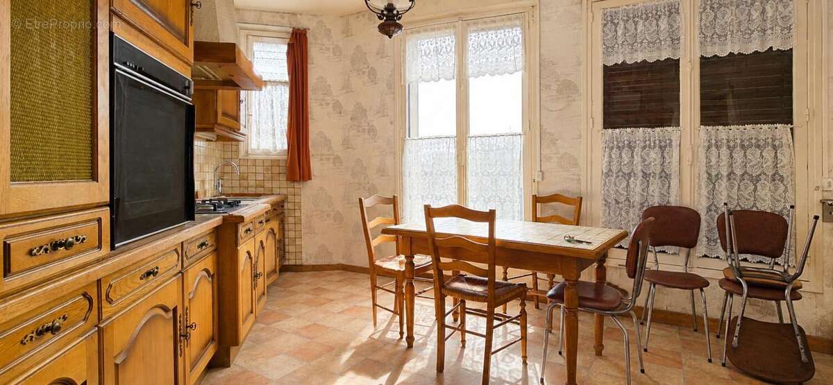 Appartement 79 m² à vendre - Centre-ville de Soissons ? Fort potentiel -  À rénover - photo 4