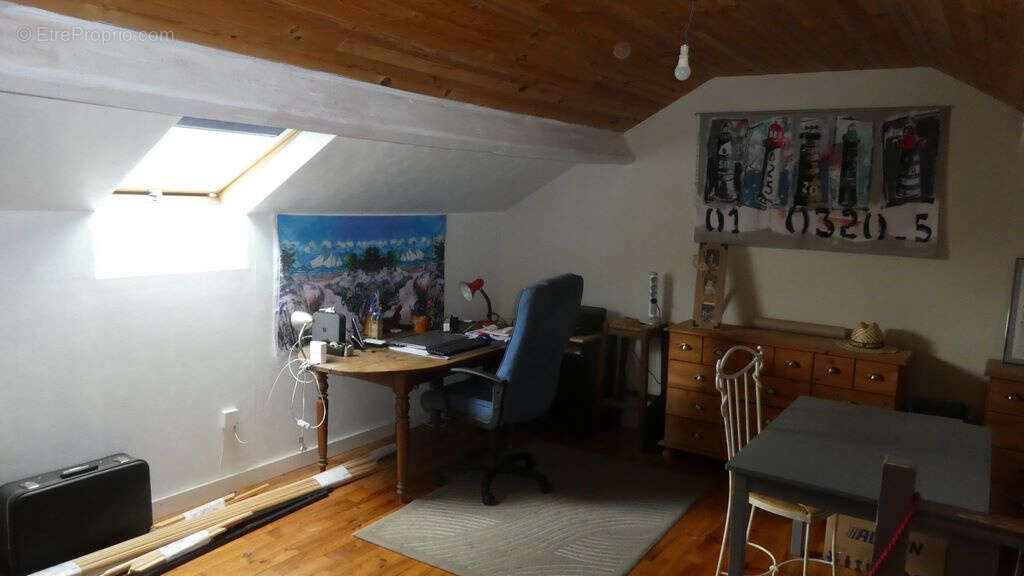 Maison à NEUVIC-ENTIER