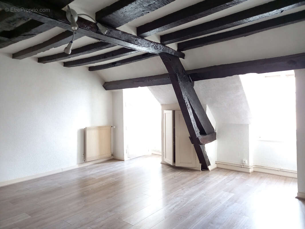 Appartement à FOUGERES