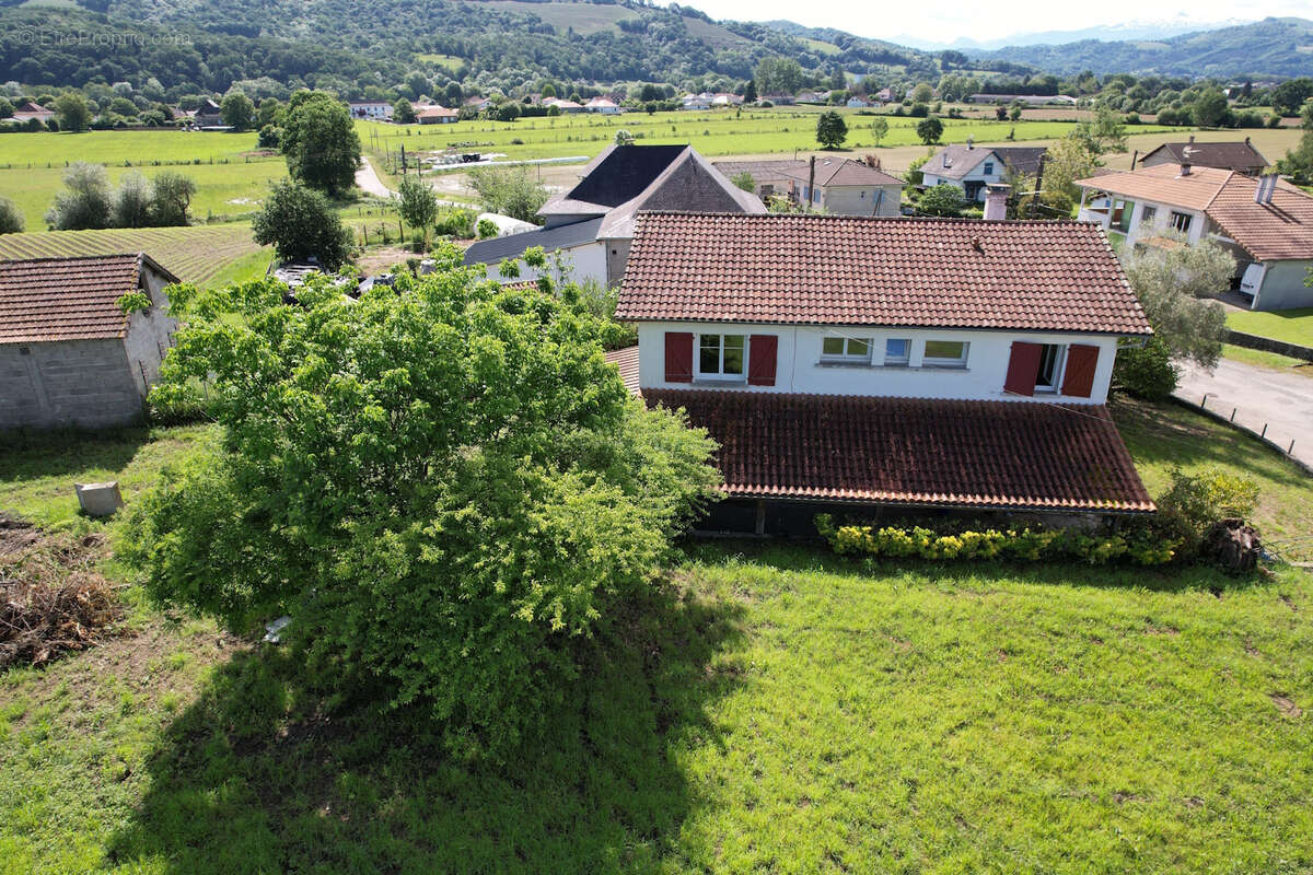Maison à ESPES-UNDUREIN
