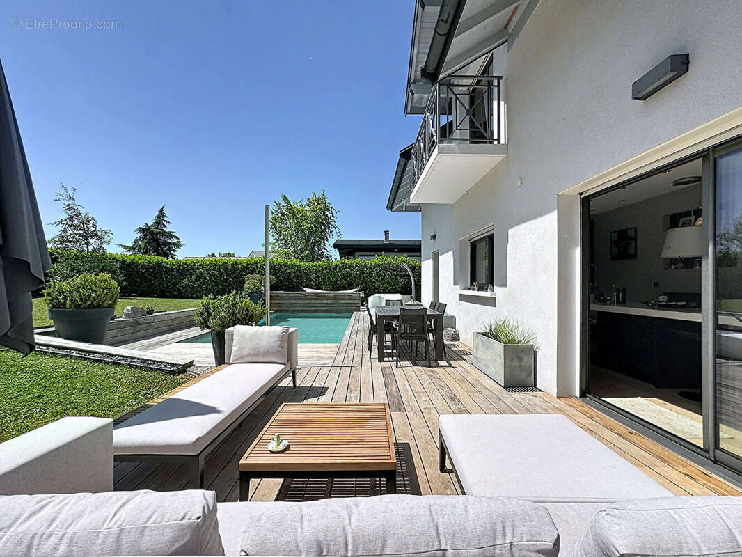 Maison à QUINTAL