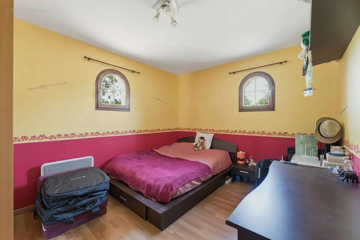Maison familiale 7 pièces à Sadirac avec piscine - photo 15