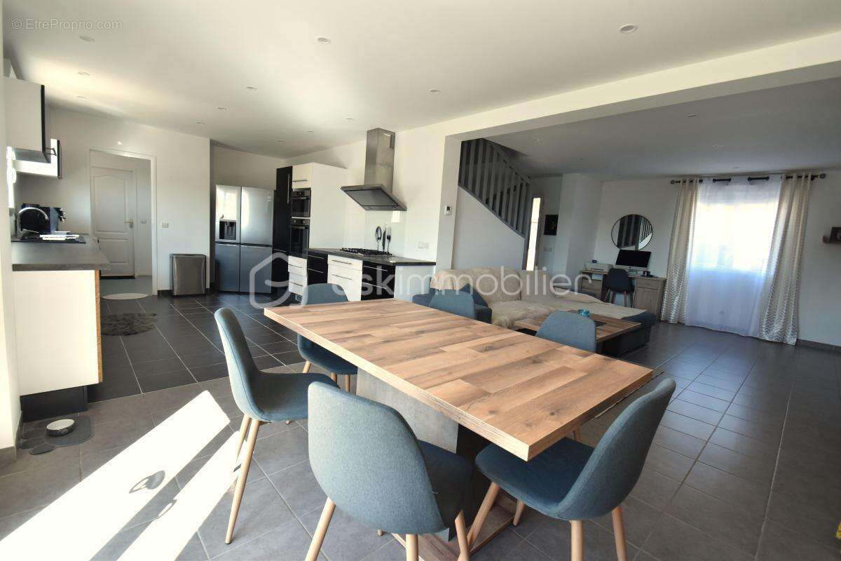 Superbe maison familiale de 7 pièces dont 5 chambres - photo 7