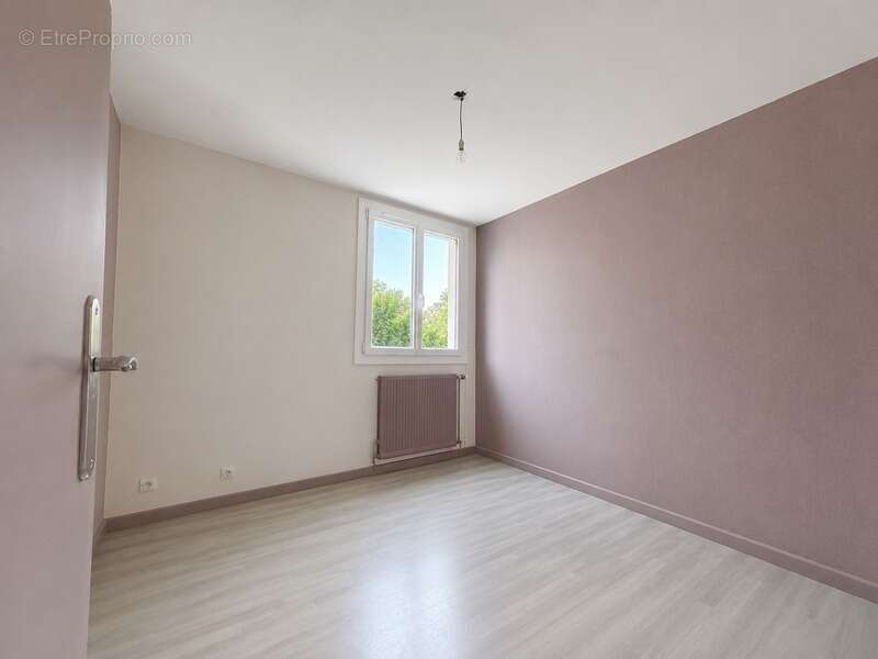 Appartement à SAINT-CYR-SUR-LOIRE