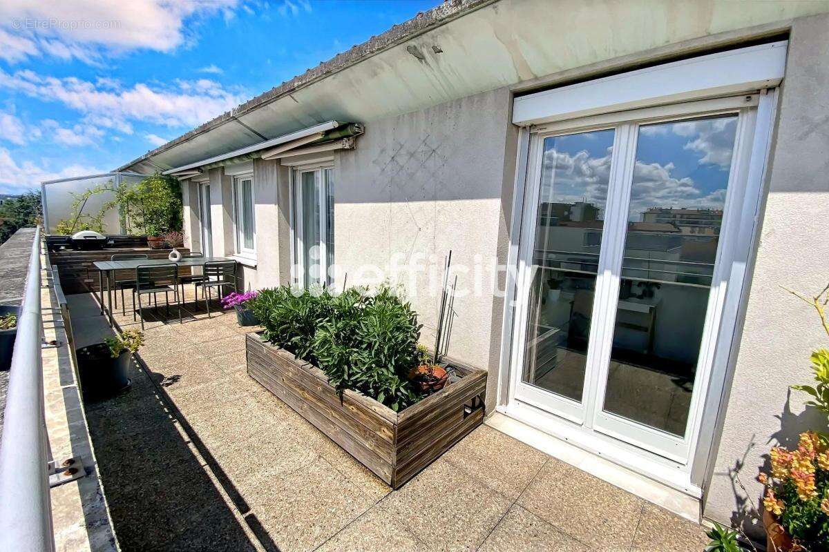 Appartement à LYON-8E