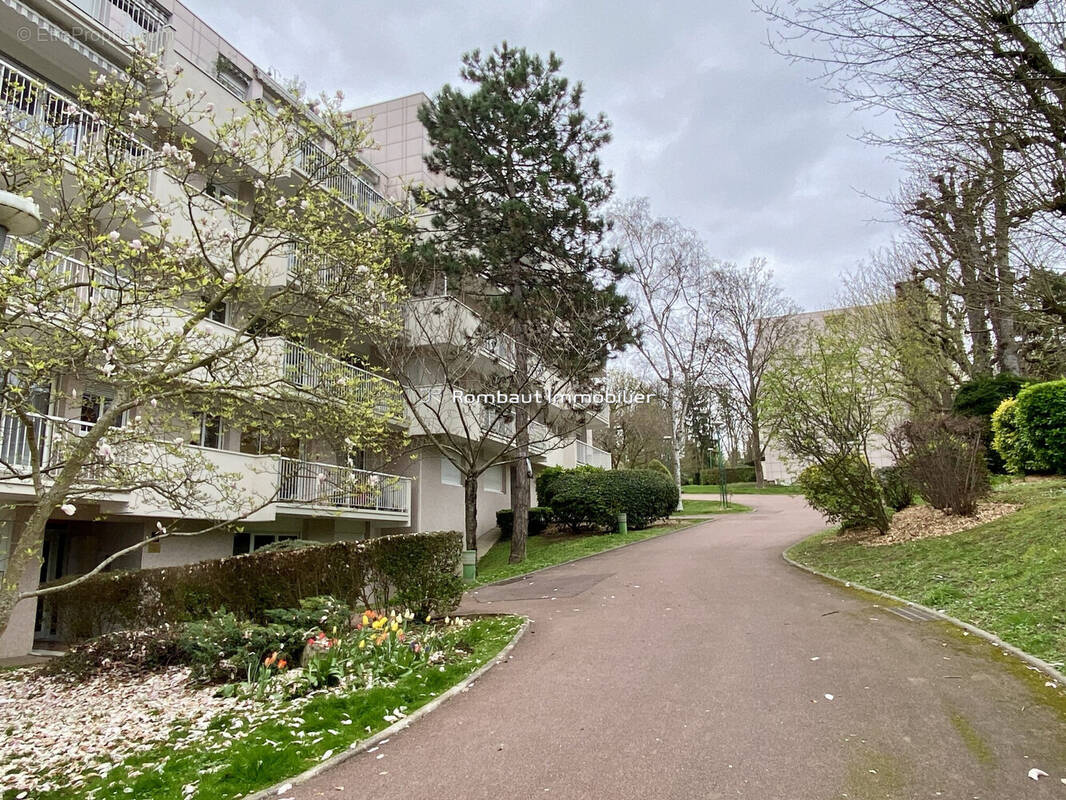 Appartement à RUEIL-MALMAISON