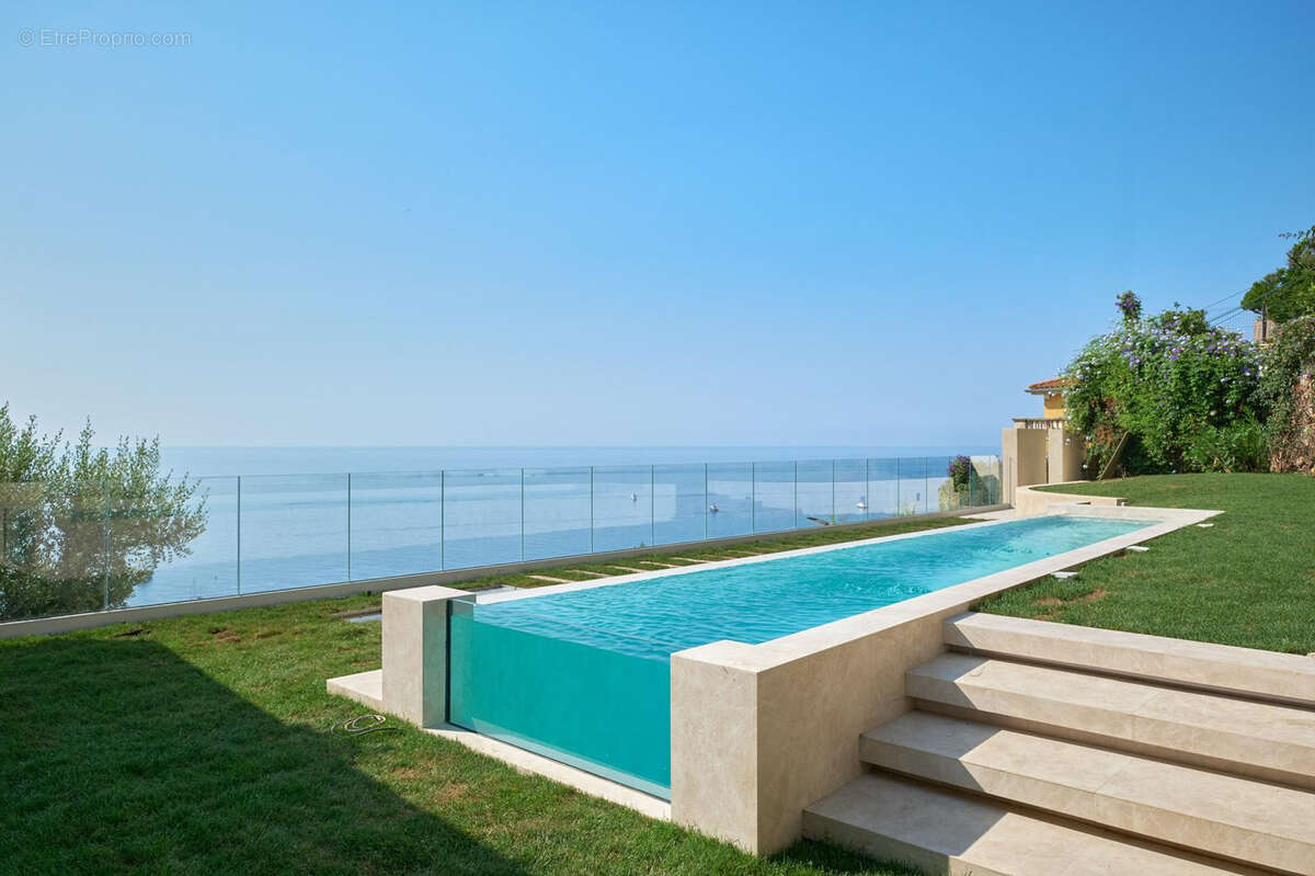 Maison à ROQUEBRUNE-CAP-MARTIN