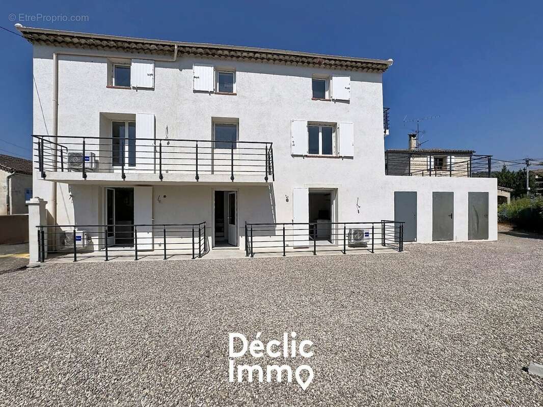 Appartement renove - 2 pieces - terrasse -  pegomas - photo 6