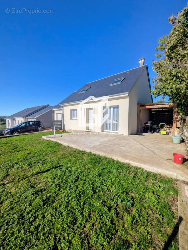 Maison à LUC-LA-PRIMAUBE